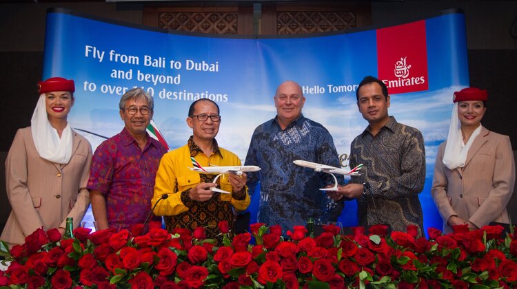 Emirates ląduje na Bali