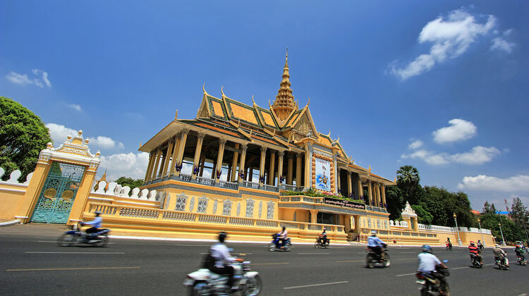 Emirates otwierają połączenie do Phnom Penh w Kambodży nowe produkty/usługi, transport - Nowe połączenie między stolicami dwóch rozwijających się państw Półwyspu Indochińskiego