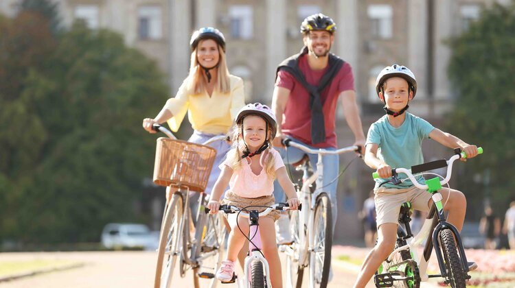 Rynek rowerowy w Polsce na wysokich obrotach handel, towary konsumpcyjne - Milion sztuk – na tyle szacuje się roczną sprzedaż rowerów w Polsce. Rynek rowerowy w kraju nad Wisłą jest w tendencji wzrostowej. Widać to zarówno po wynikach finansowych firm produkujących jednoślady, jak i po wskaźnikach sprzedaży. Polacy coraz chętniej korzystają z przemieszczania się na dwóch kółkach po swoich małych i dużych miejscowościach.