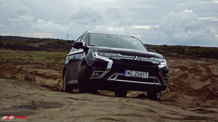 Mitsubishi Outlander PHEV i L200 zwycięzcami plebiscytu Fleet Awards 2020