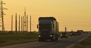 TSL na niskim biegu przez długi kontrahentów